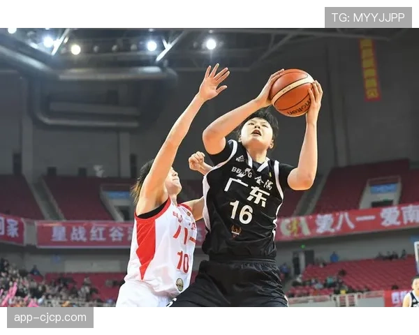 总决赛失利夜过去一个月，广东东莞新彤盛全队重返训练馆开启夏训首日